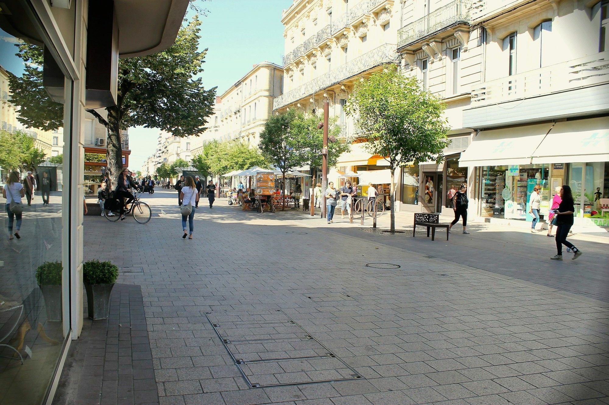 Contact Le Provence 3*